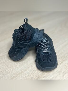 Toddler Black Athletic Sneakers with Cushioned Support